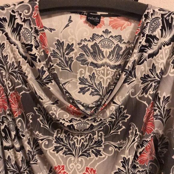 67) rafaella blouse. Strikingly pretty fabric. - Picture 2 of 6